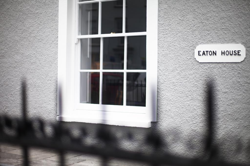 Eaton House Hotell Pembroke Exteriör bild