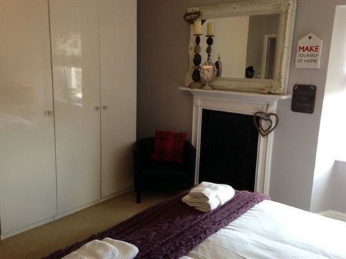 Eaton House Hotell Pembroke Exteriör bild